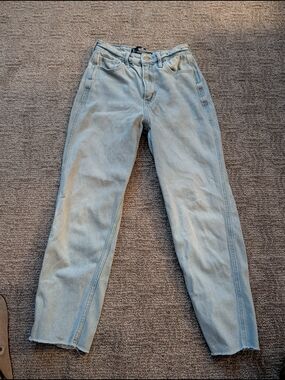 Light Blue Hollister Mom Jeans